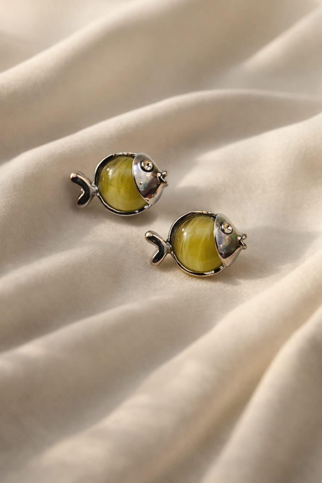 Fish-Shaped Stud Earring