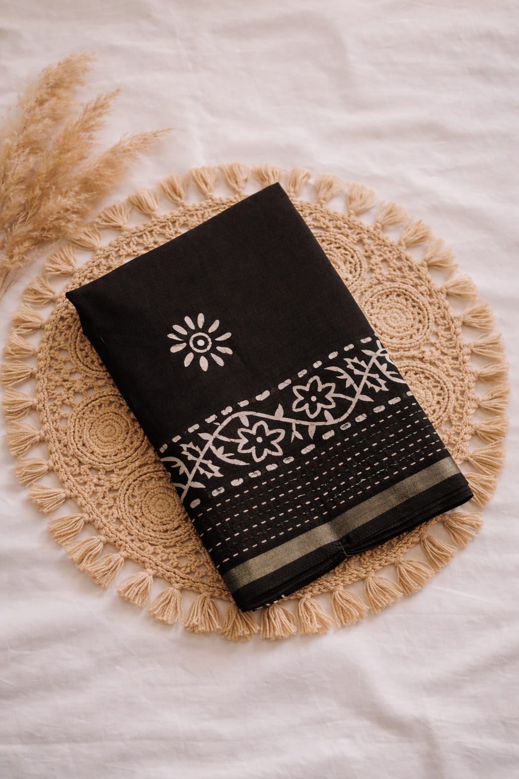 Binny crepe Black Printed Saree