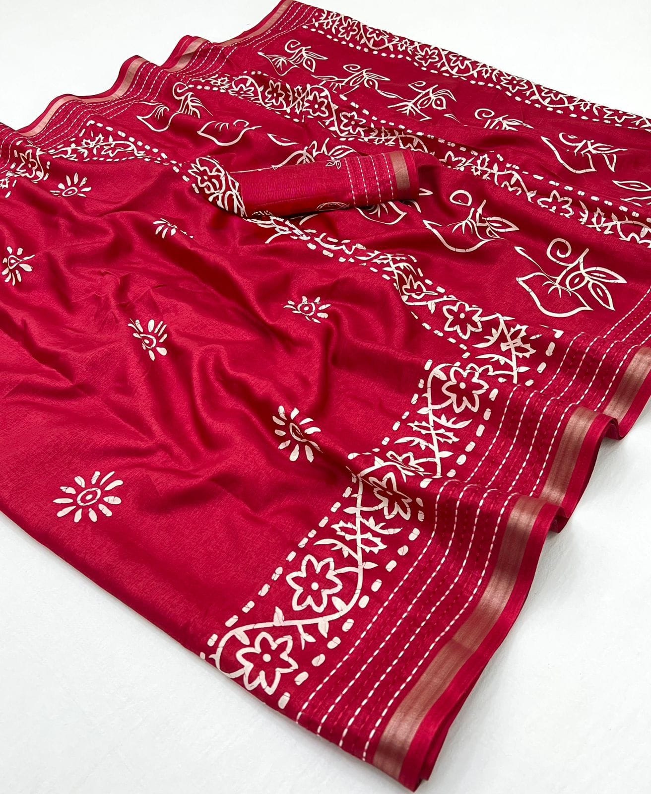  Binny crepe Red Printed Saree