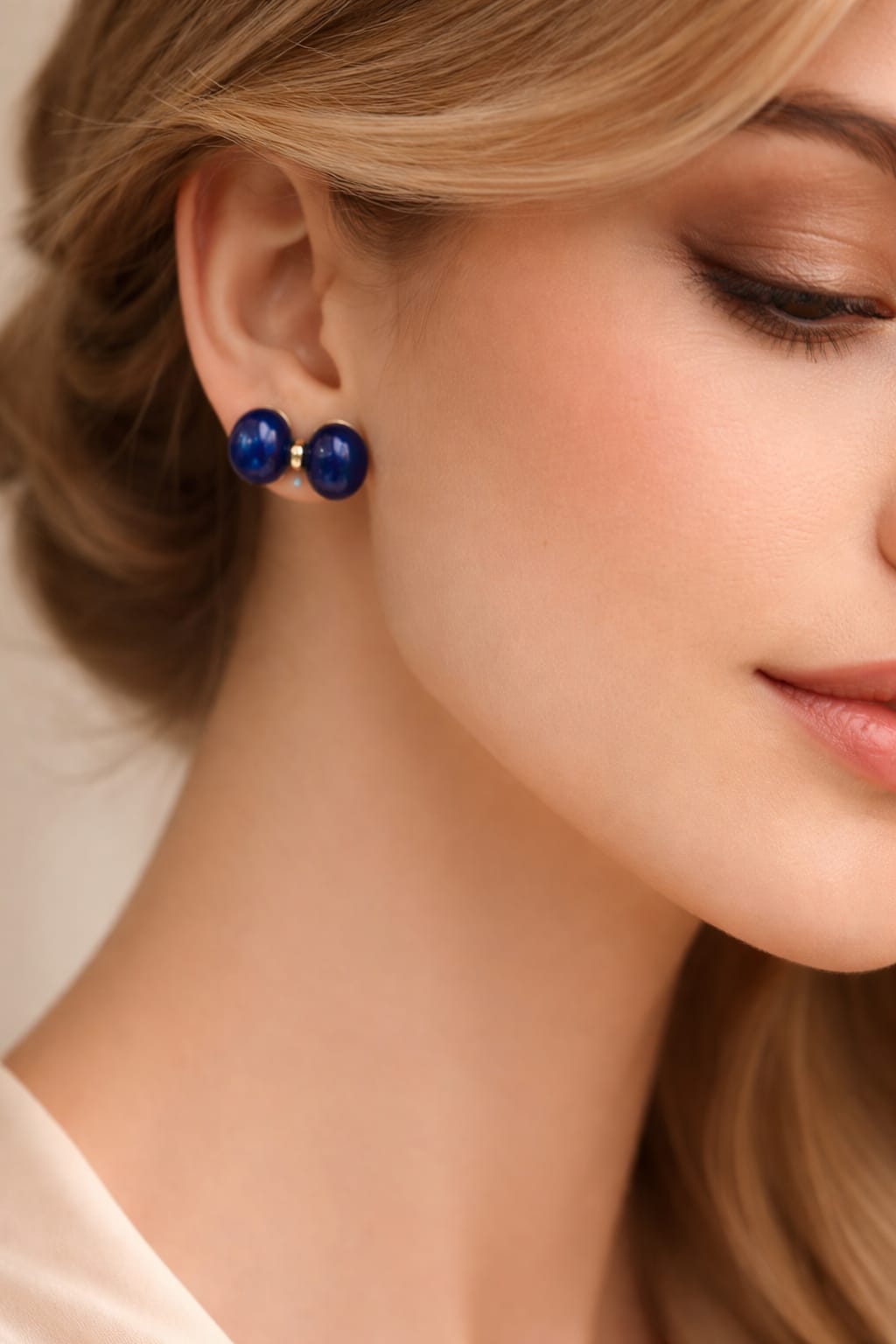 Bow Pearl Stud Earrings