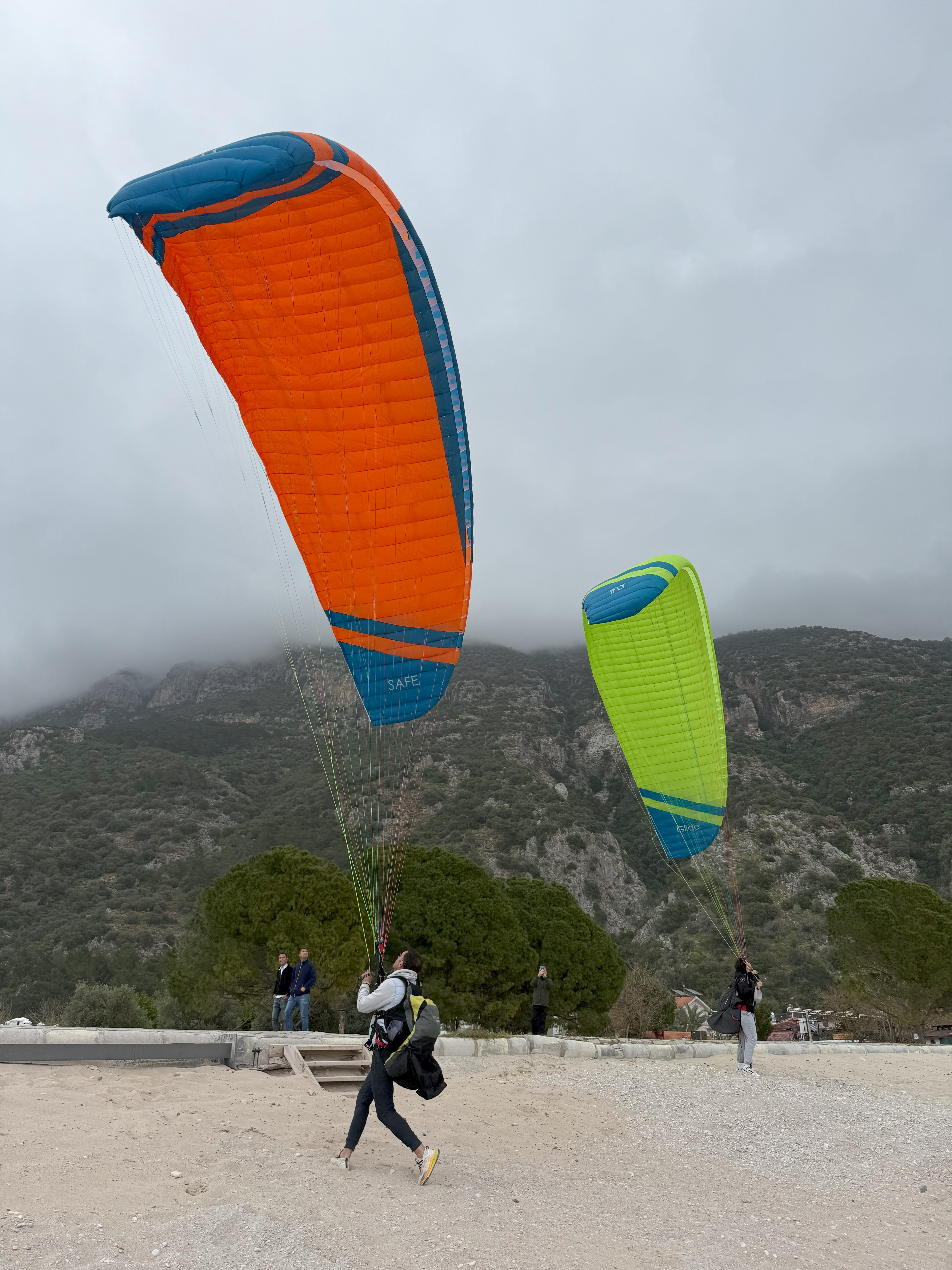 SAFE En-A Paraglider