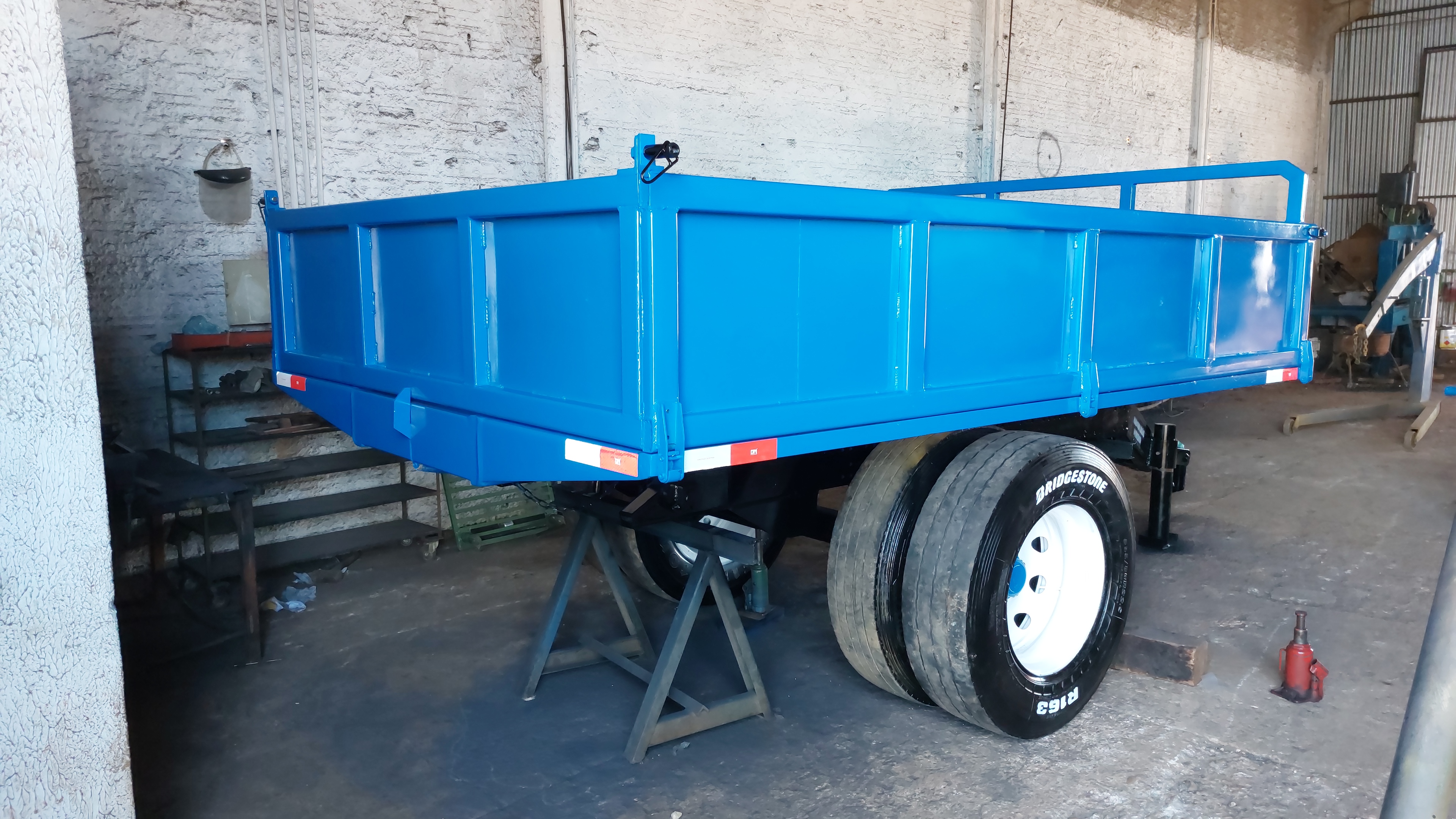 Caçamba Basculante Agrícola