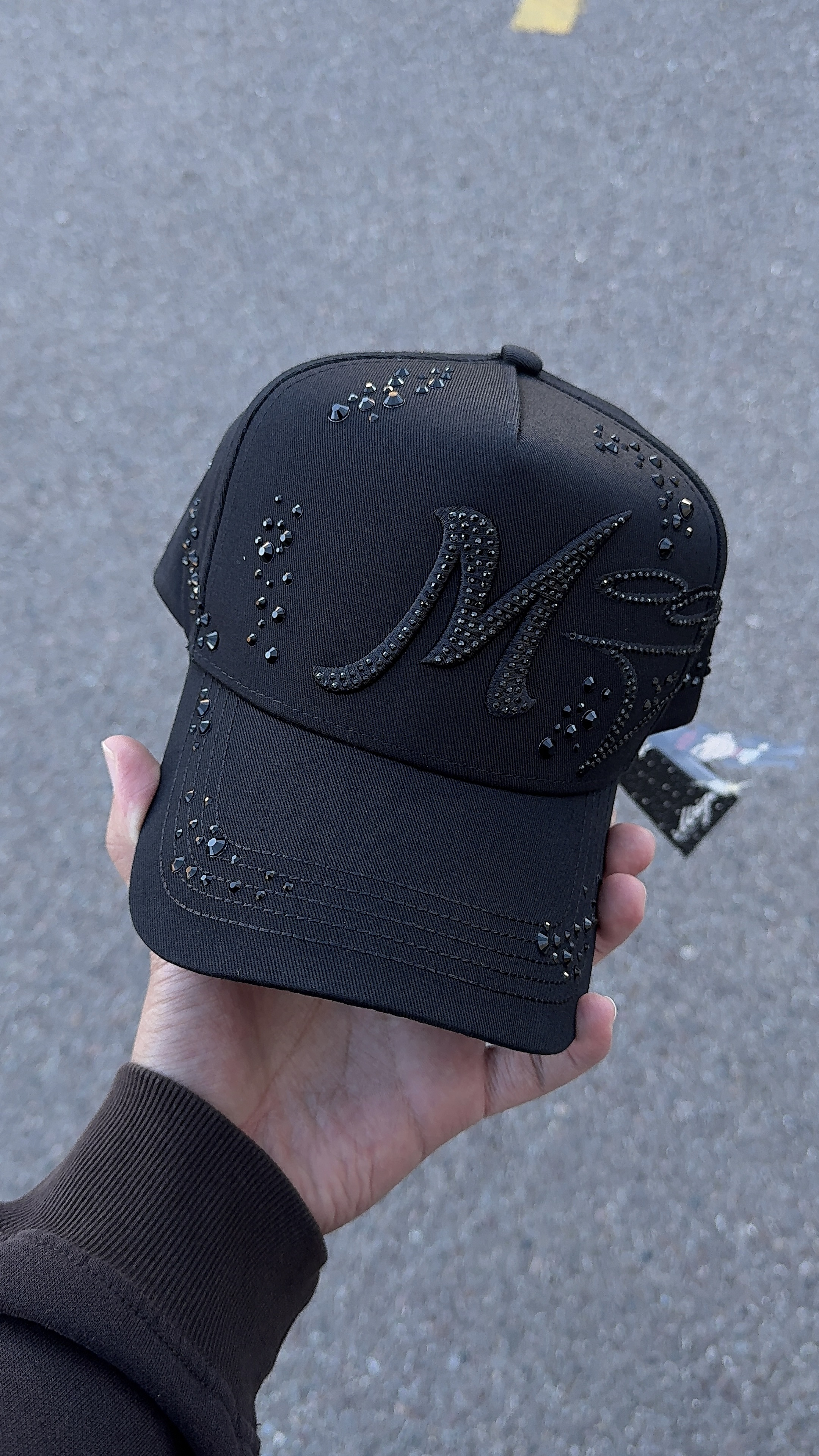 31 Hats Mago Total Black 