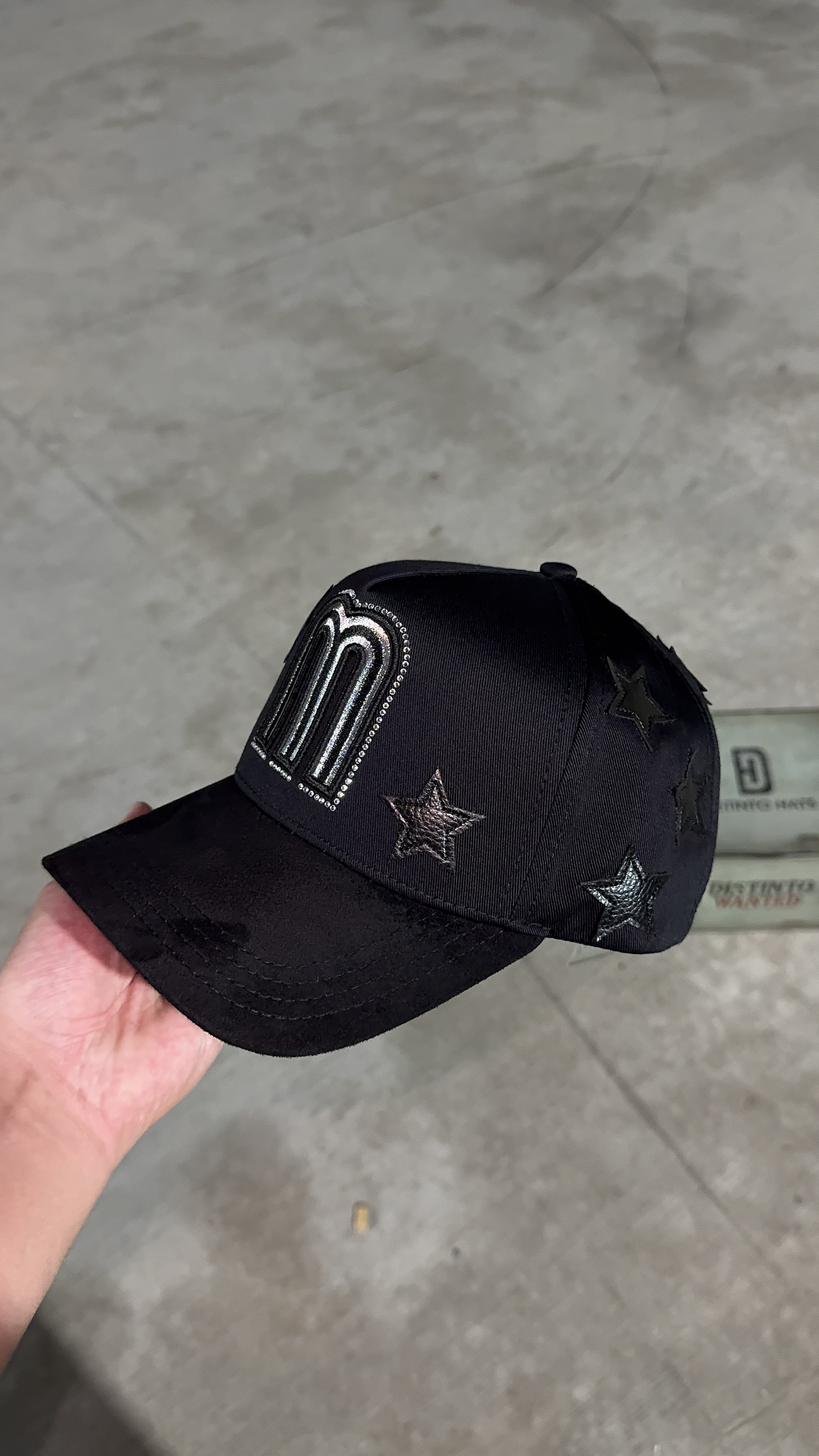 "M" Stars Distinto Hats Full Set 