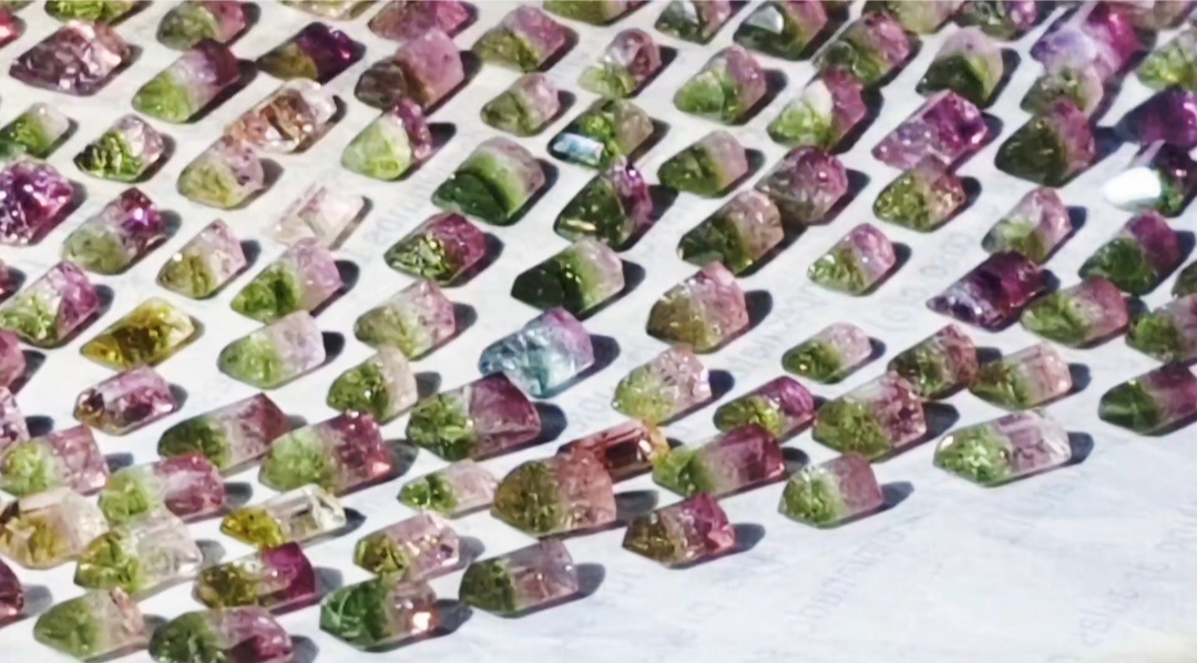 Turmalinas bicolores