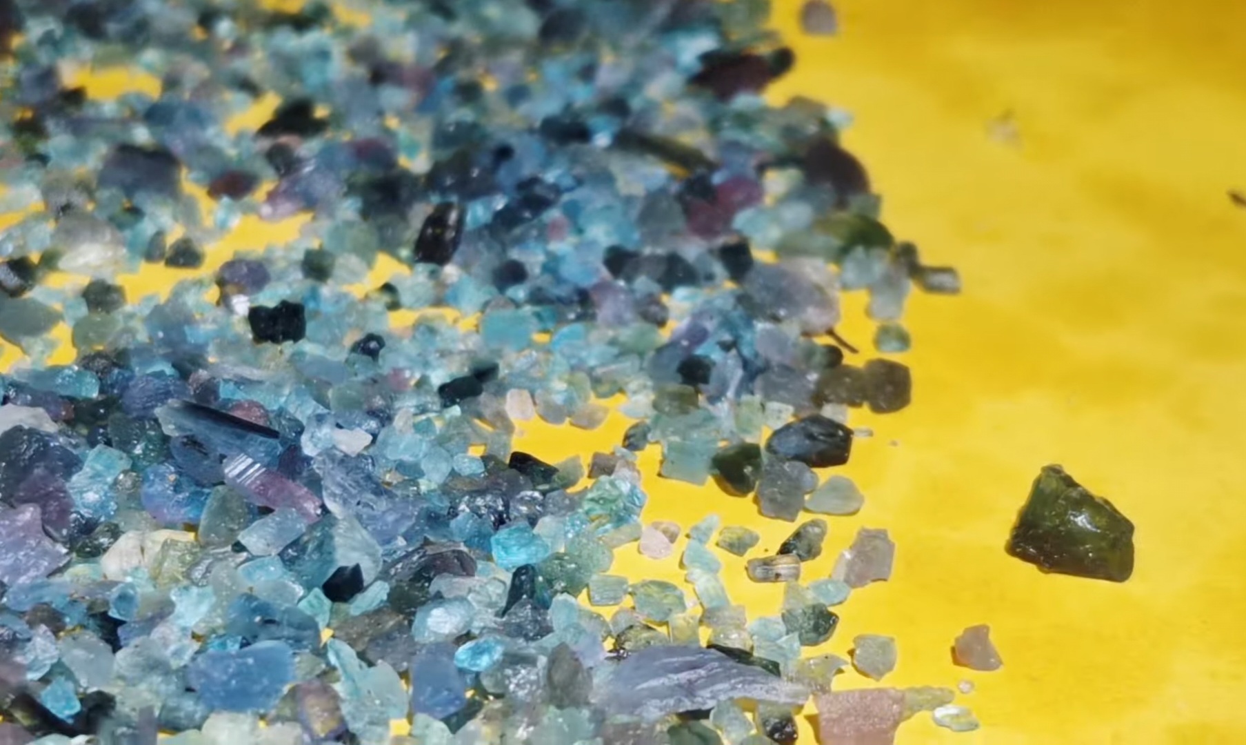 Pedras preciosas brutas