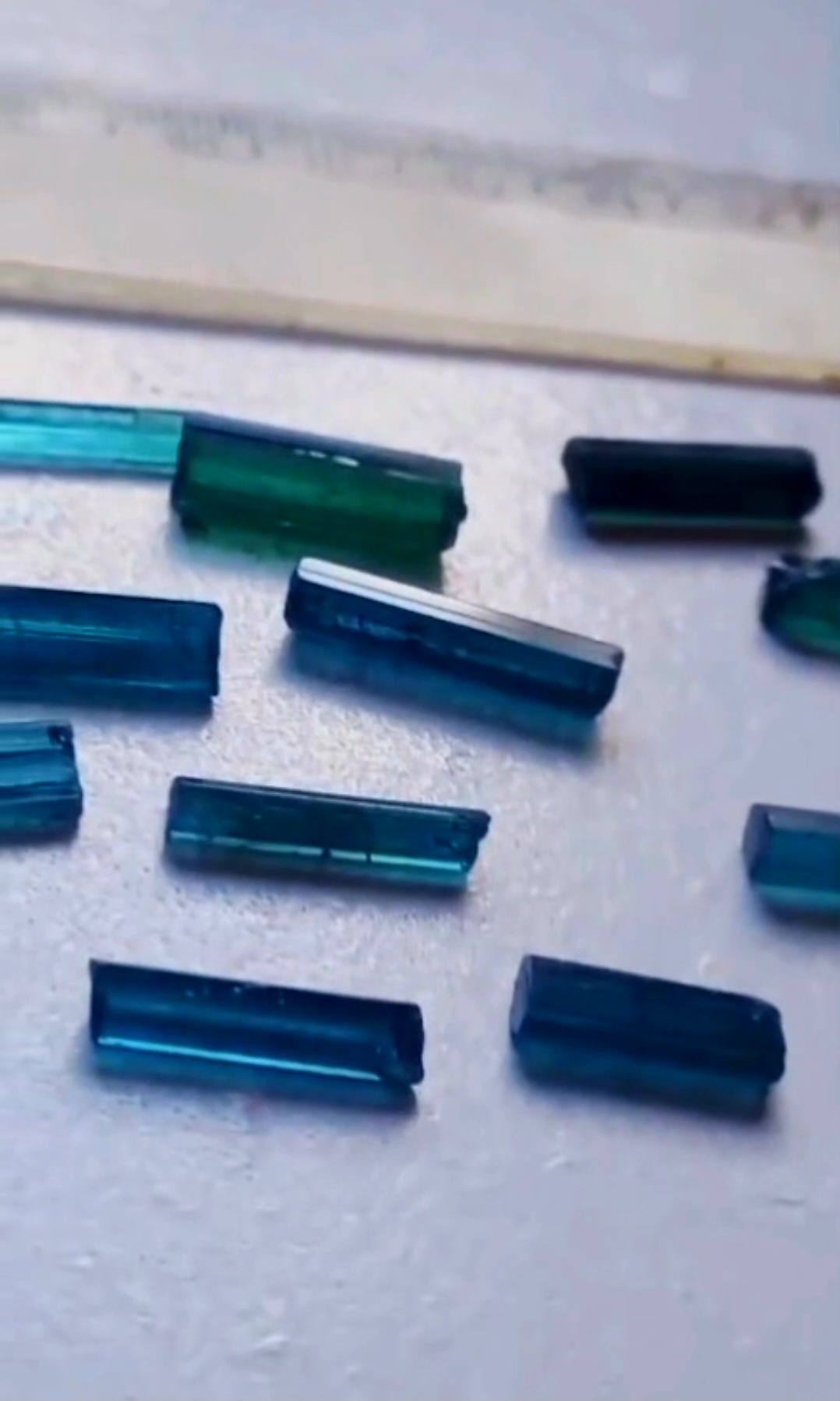 Turmalinas Azuis em Bruto