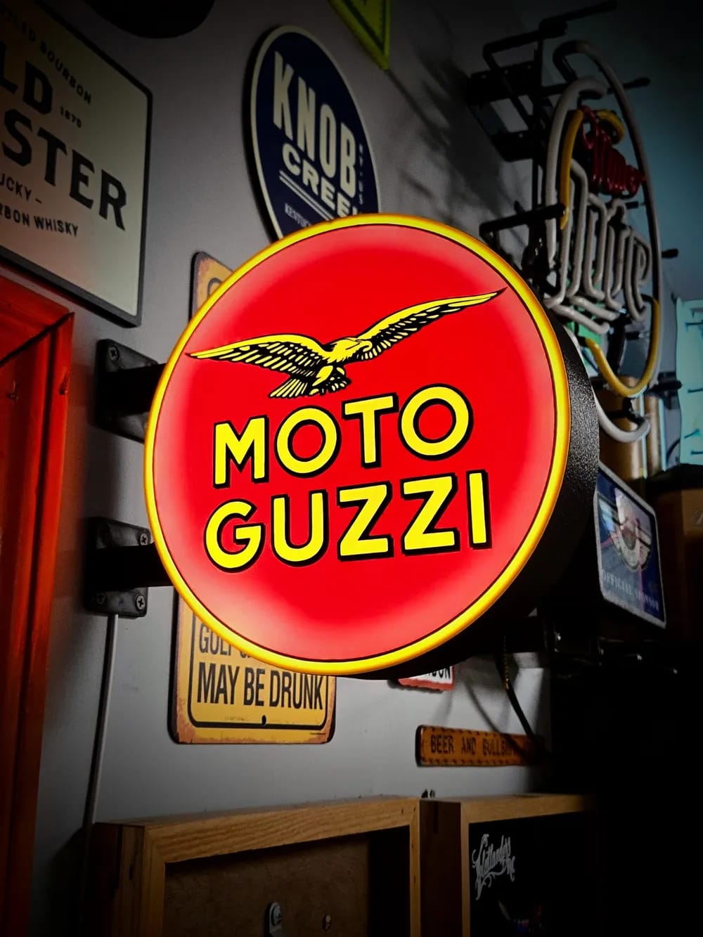 Insegna Luminosa Moto Guzzi