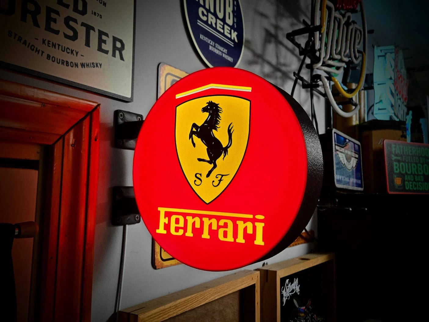 Insegna Luminosa Ferrari
