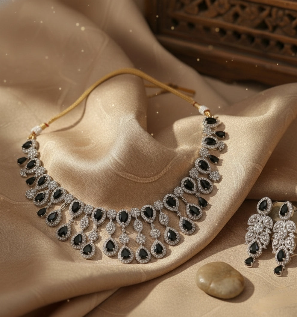 Emerald Mist CZ Necklace Set – Luxury Teardrop Diamond Design