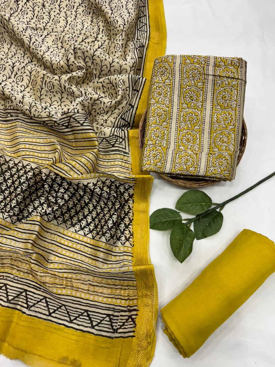    Exclusive maheshwari silk suit set with santoon pajama and pure maheshwari silk dupatta @2200+shipping