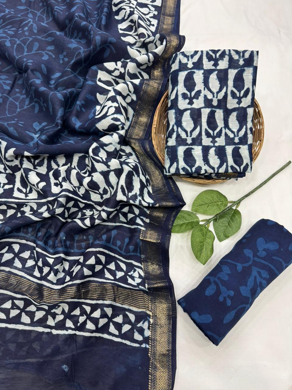 Exclusive maheshwari silk suit set with santoon pajama and pure maheshwari silk dupatta @2200+shipping 