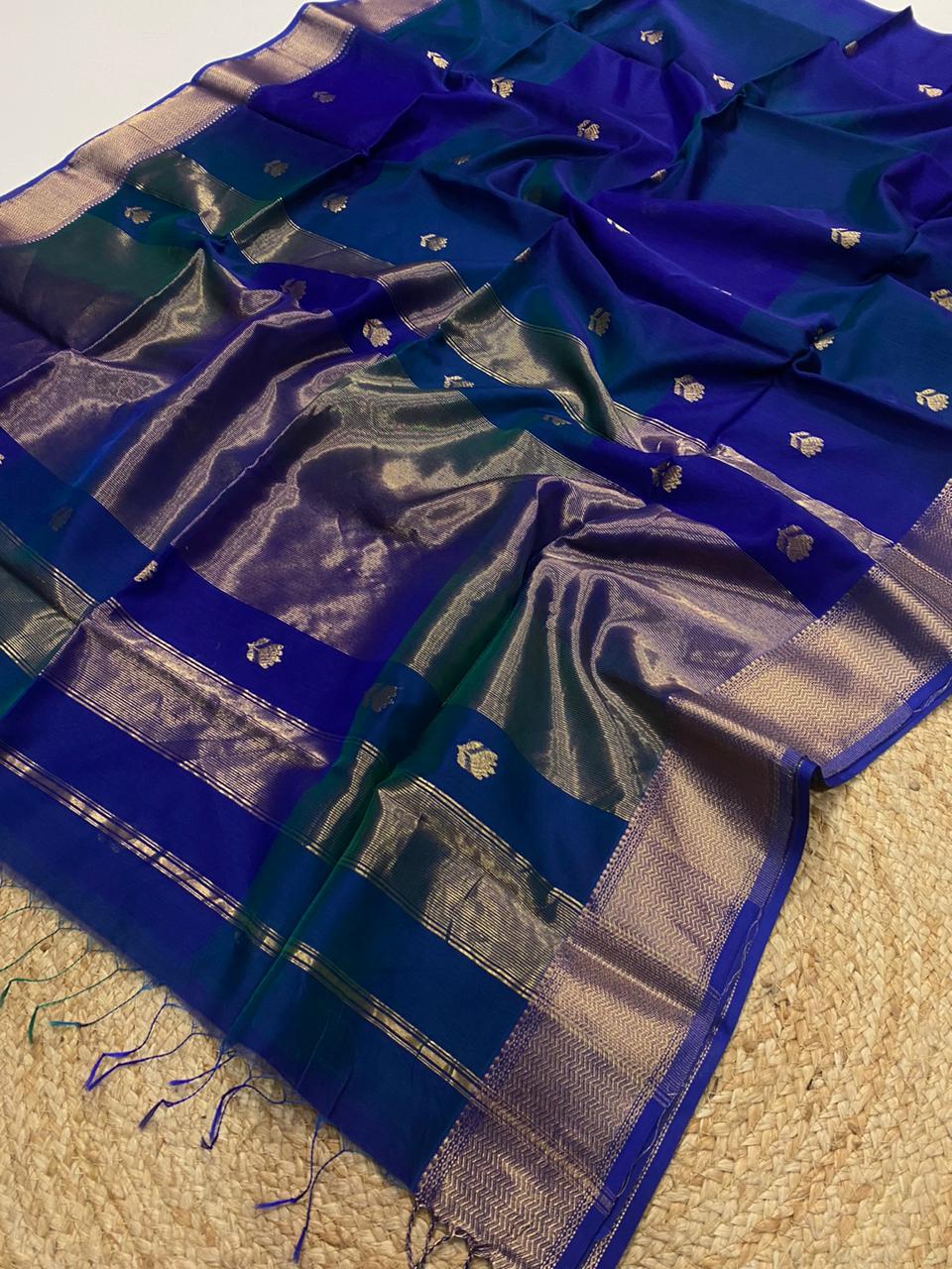 Maheshwari handloom Lotus butta dual tone green & blue saree 4500/- = Shipping