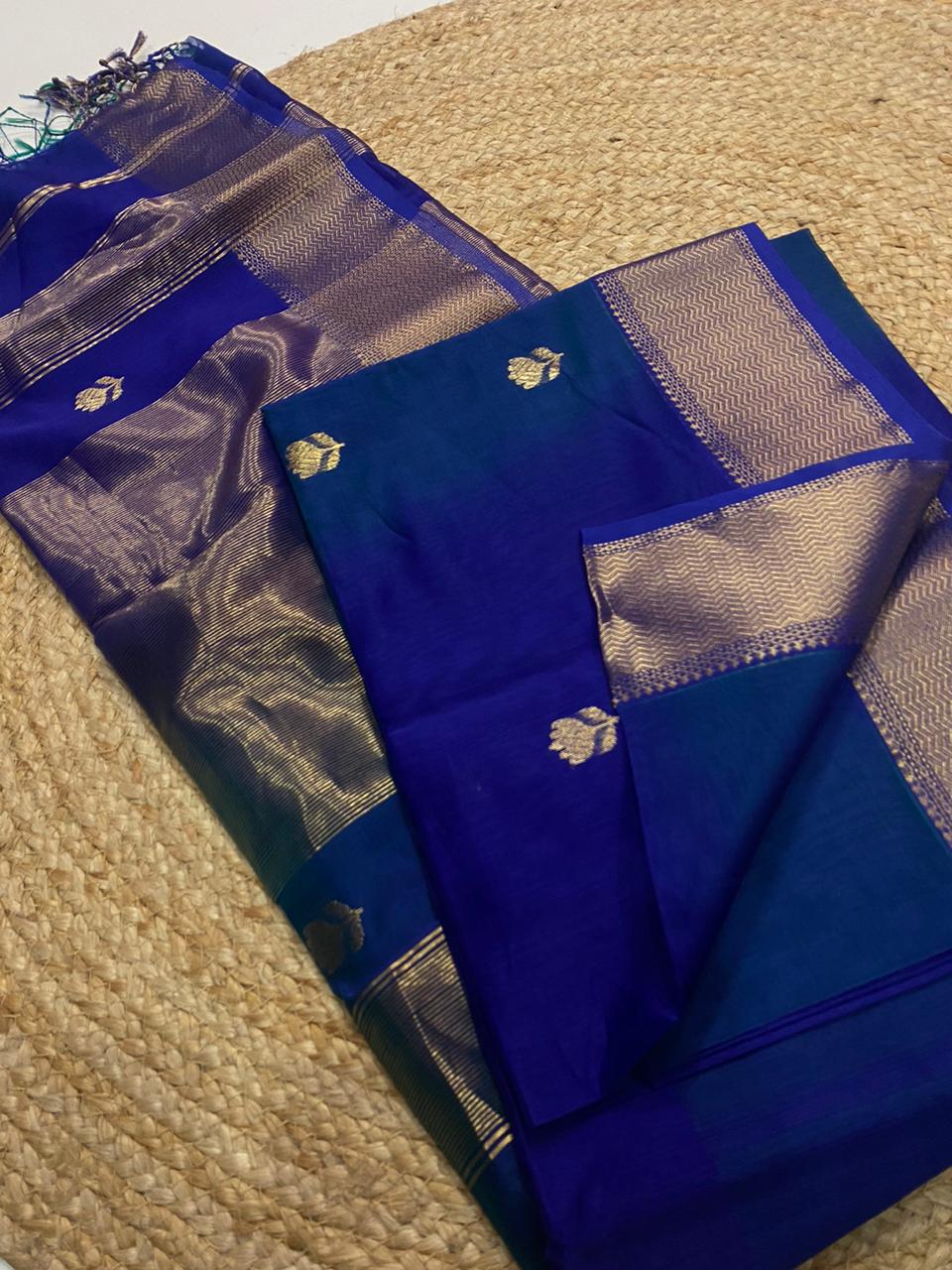 Maheshwari handloom Lotus butta dual tone green & blue saree 4500/- = Shipping