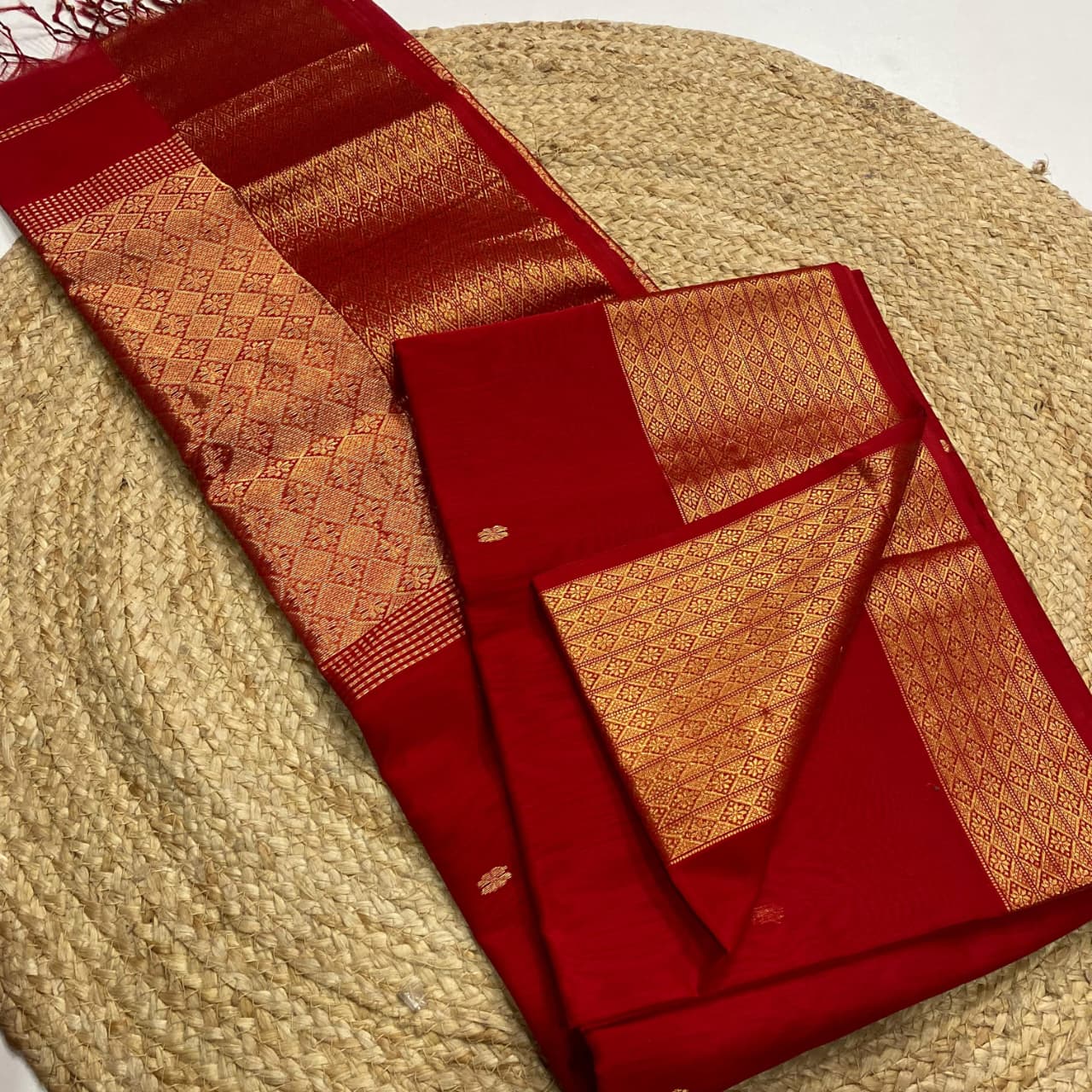 Maheshwari handloom Rich weaving diamond pallu saree 5000/- + Shipping