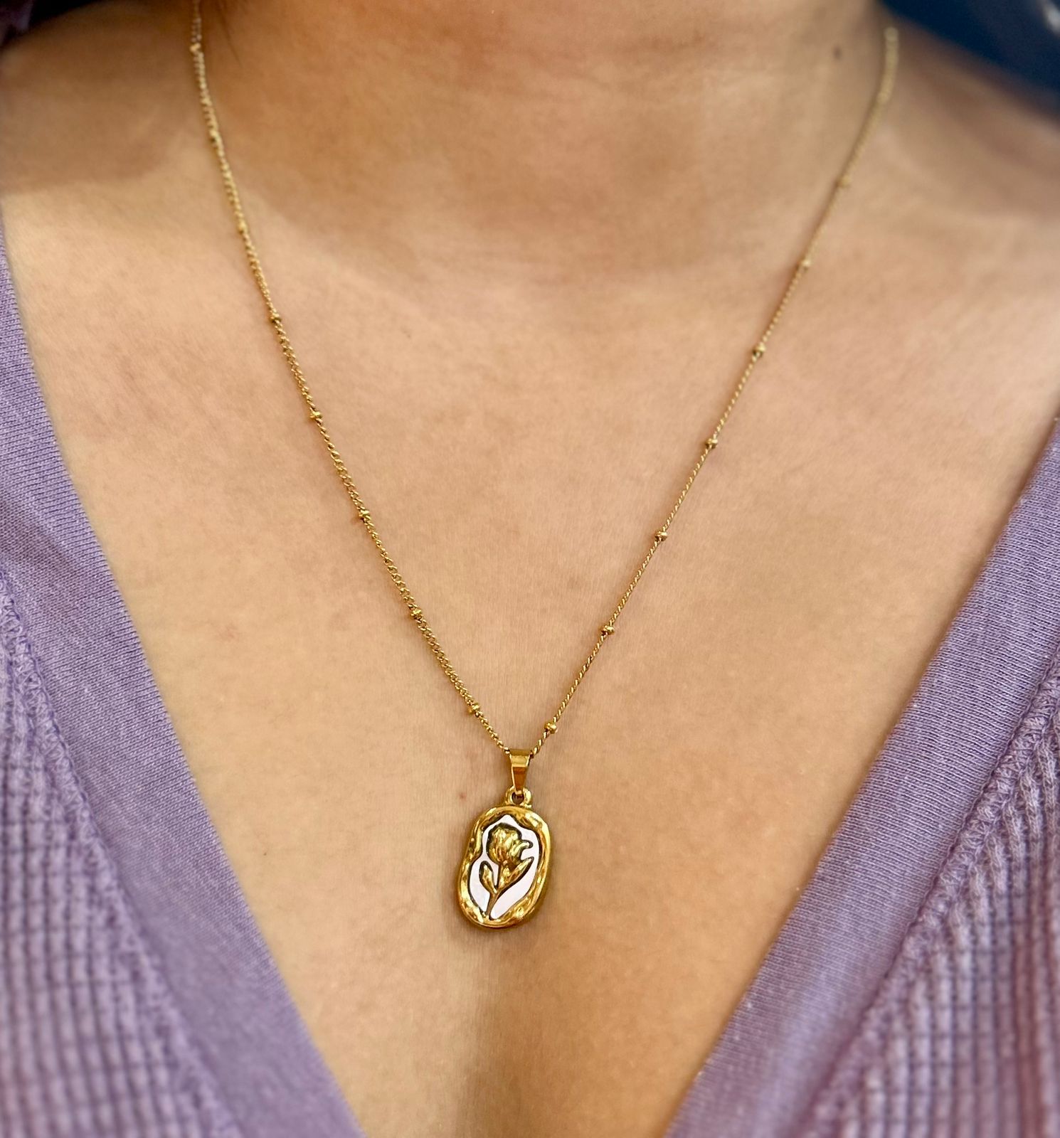 Gold Floral Pendant Necklace