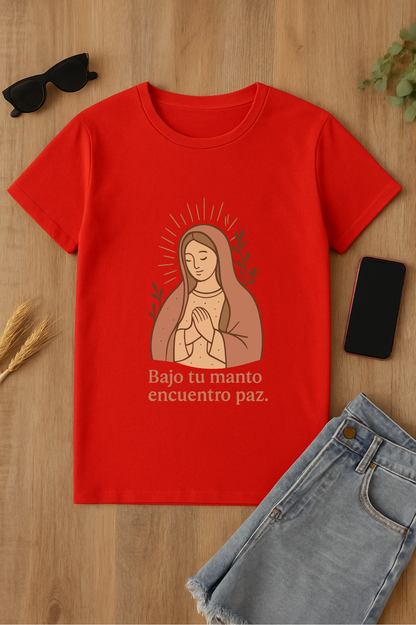 Camiseta roja con diseño religioso