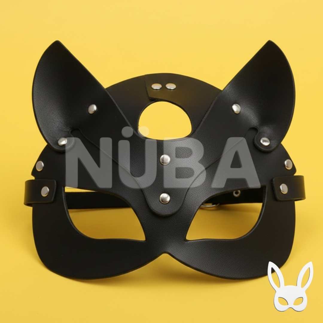 Máscara de cuero con orejas de gato