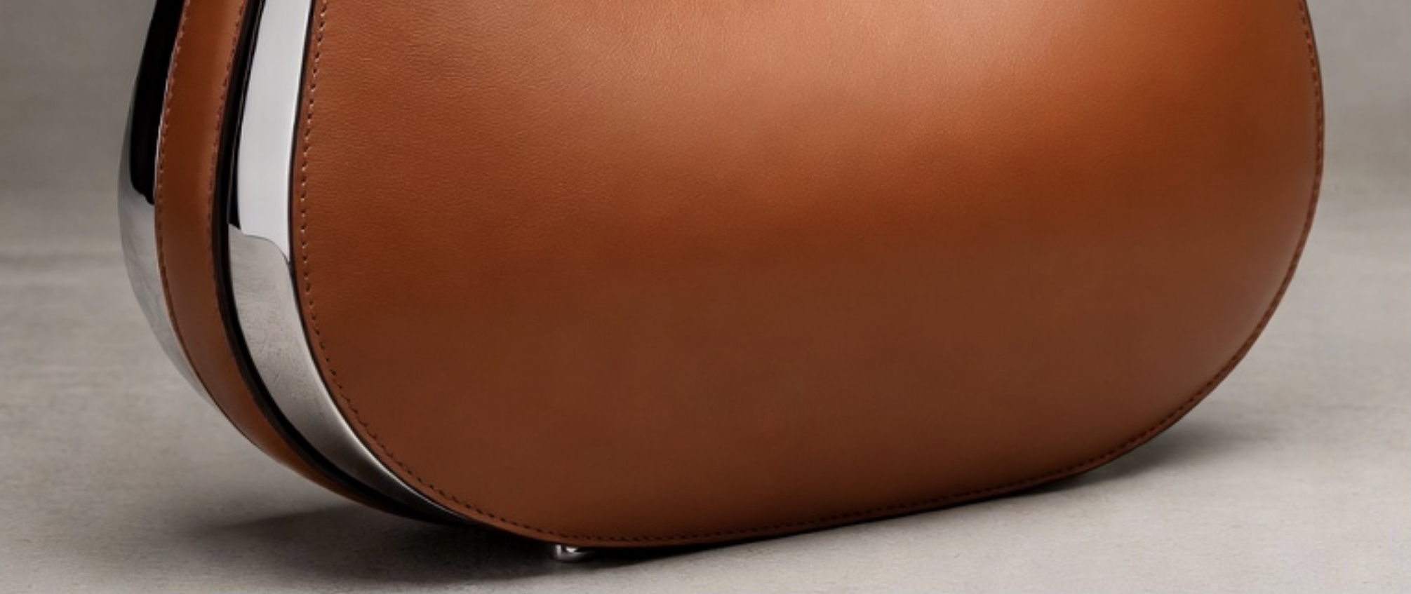 ONE MODELİ HAKİKİ DERİ KANDIN ÇANTASI