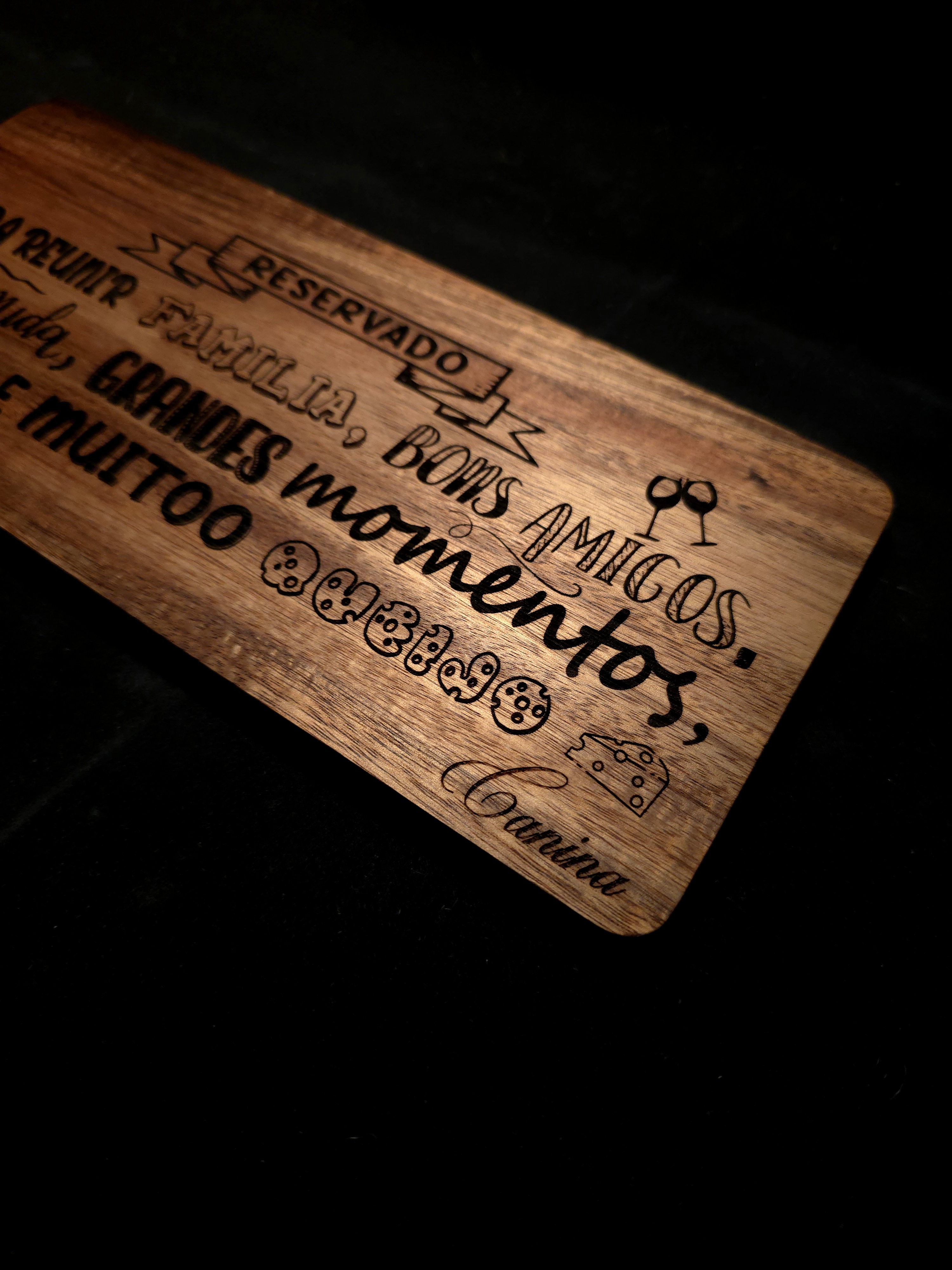 Tábua de serviço em acácia