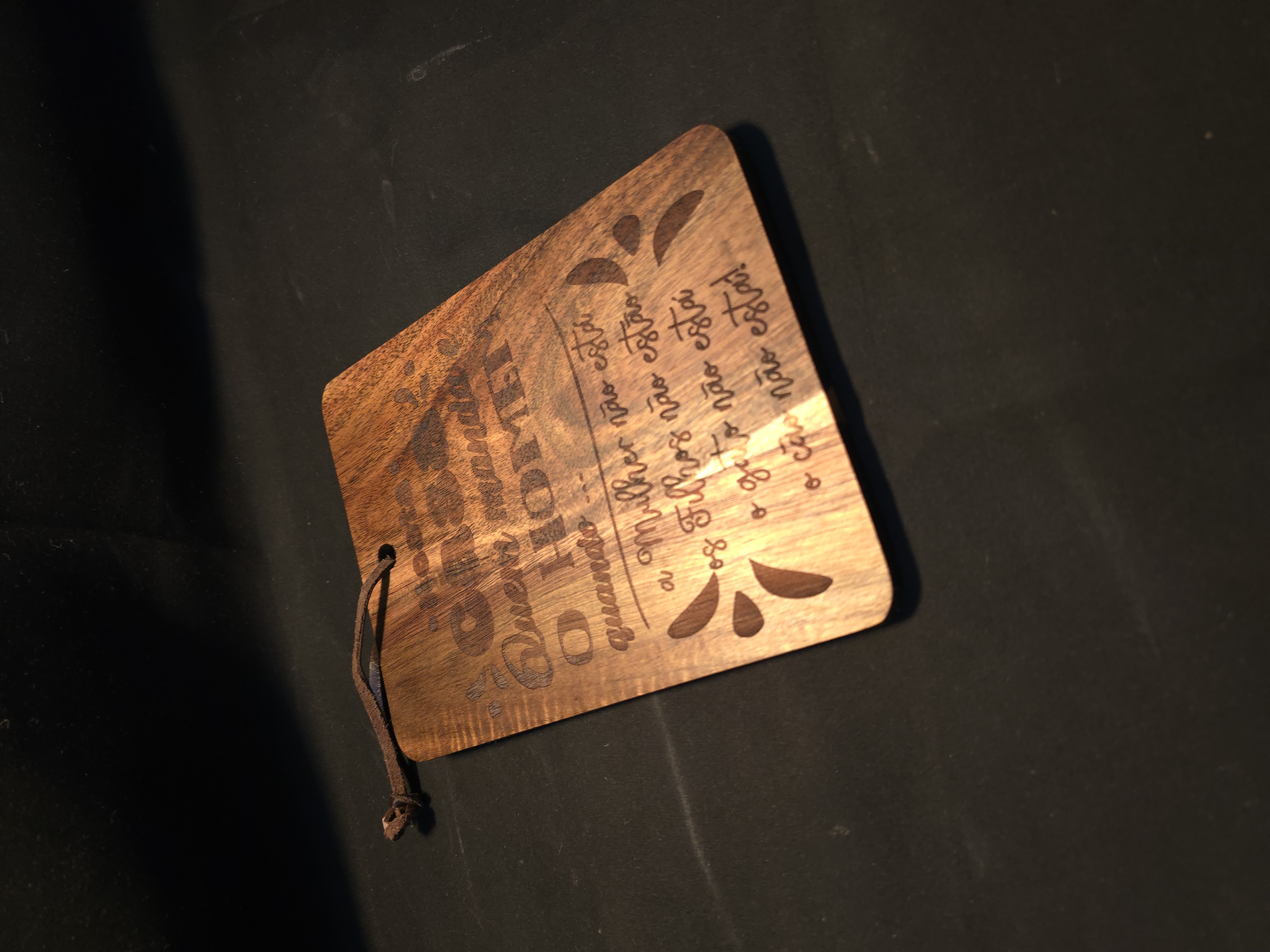 Tábua de serviço em acácia