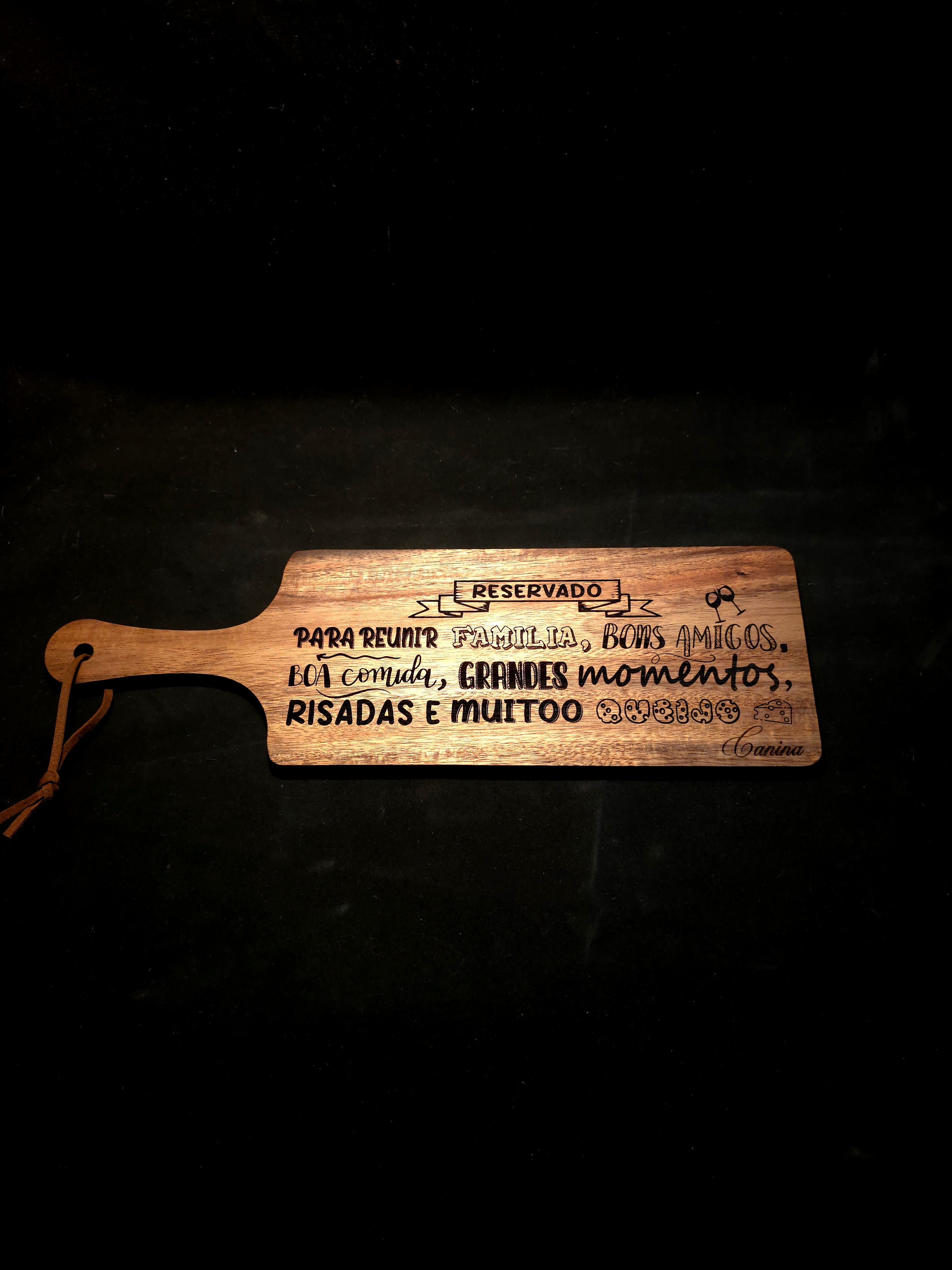 Tábua de serviço em acácia