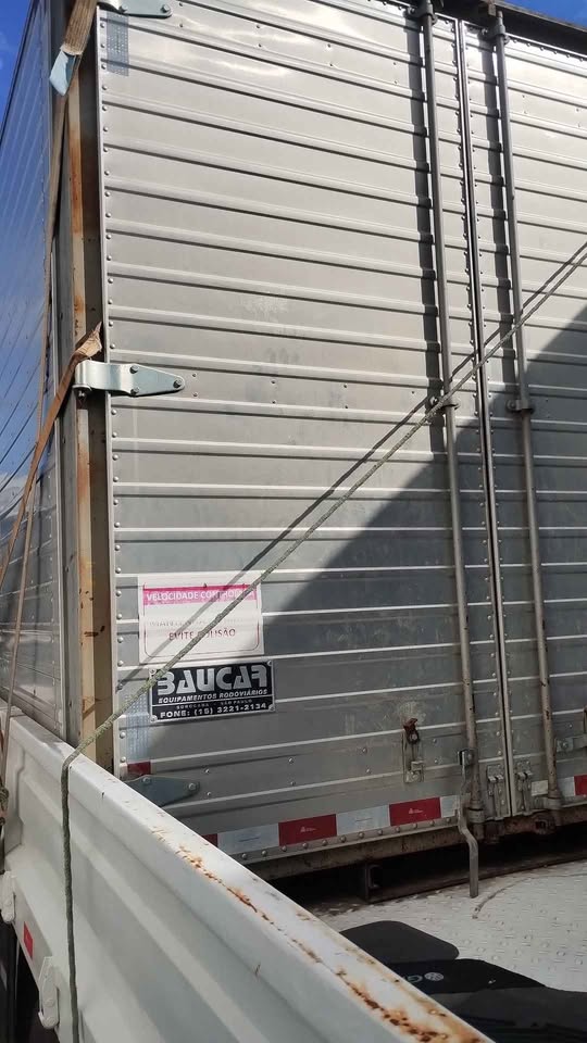 Baucar baú de caminhão iveco 3/4