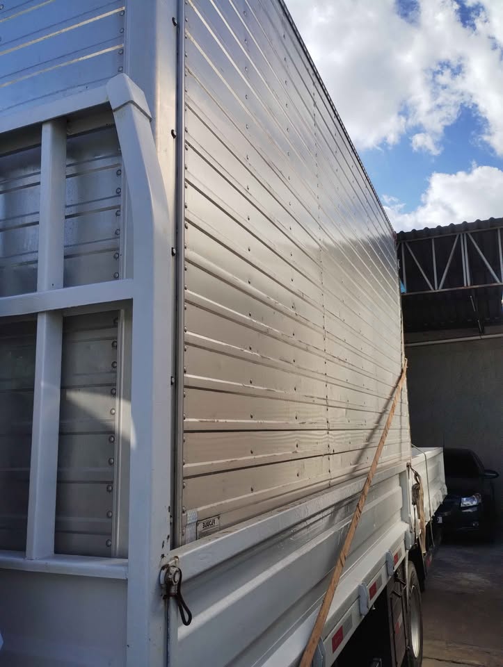 Baucar baú de caminhão iveco 3/4