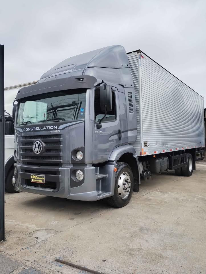 VW Constellation 13.180