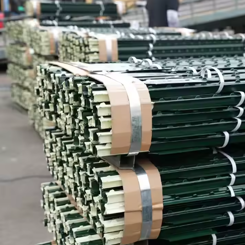 Y-Post Green Metal Fence PostAmerican Steel 6-Foot Galvanized Studded T Post - Green Powder-Coated Garden Trellis for Farm Fencing, Border & Driveway | Easy Assembly