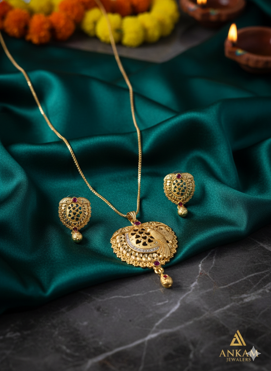 Traditional Gold Necklace Set