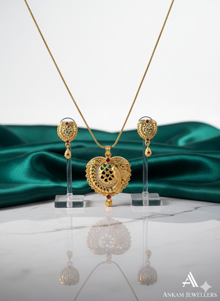Traditional Gold Necklace Set