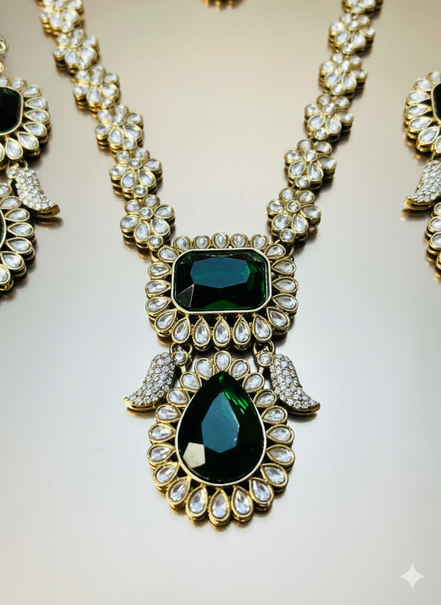 Emerald and diamond jewelry set