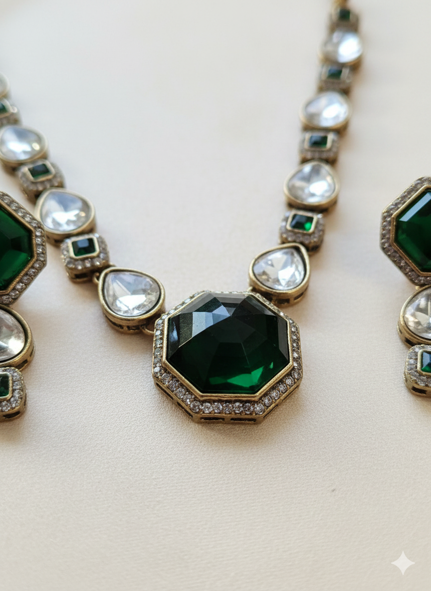 Elegant Dark Green and Crystal Jewelry Set