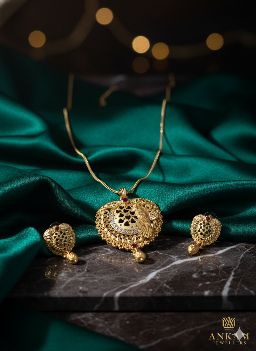 Traditional Gold Necklace Set