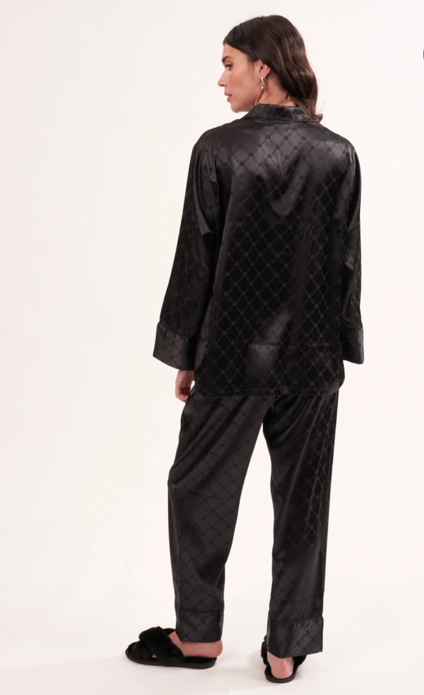 Pyjama en satin noir