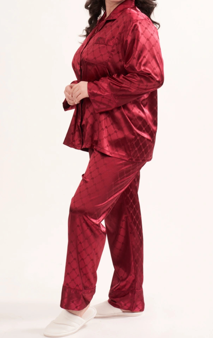 Pyjama en satin bordeaux