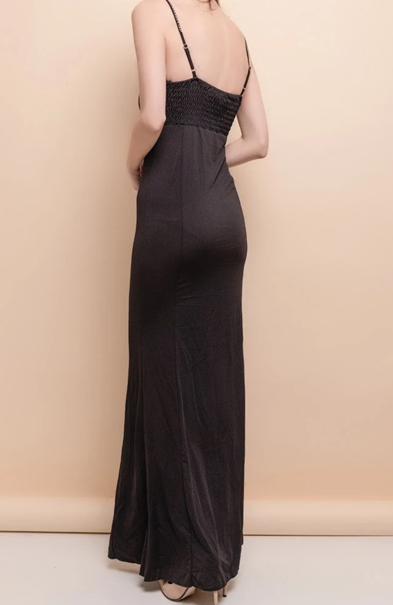 Robe longue noire élégante à bretelles strass