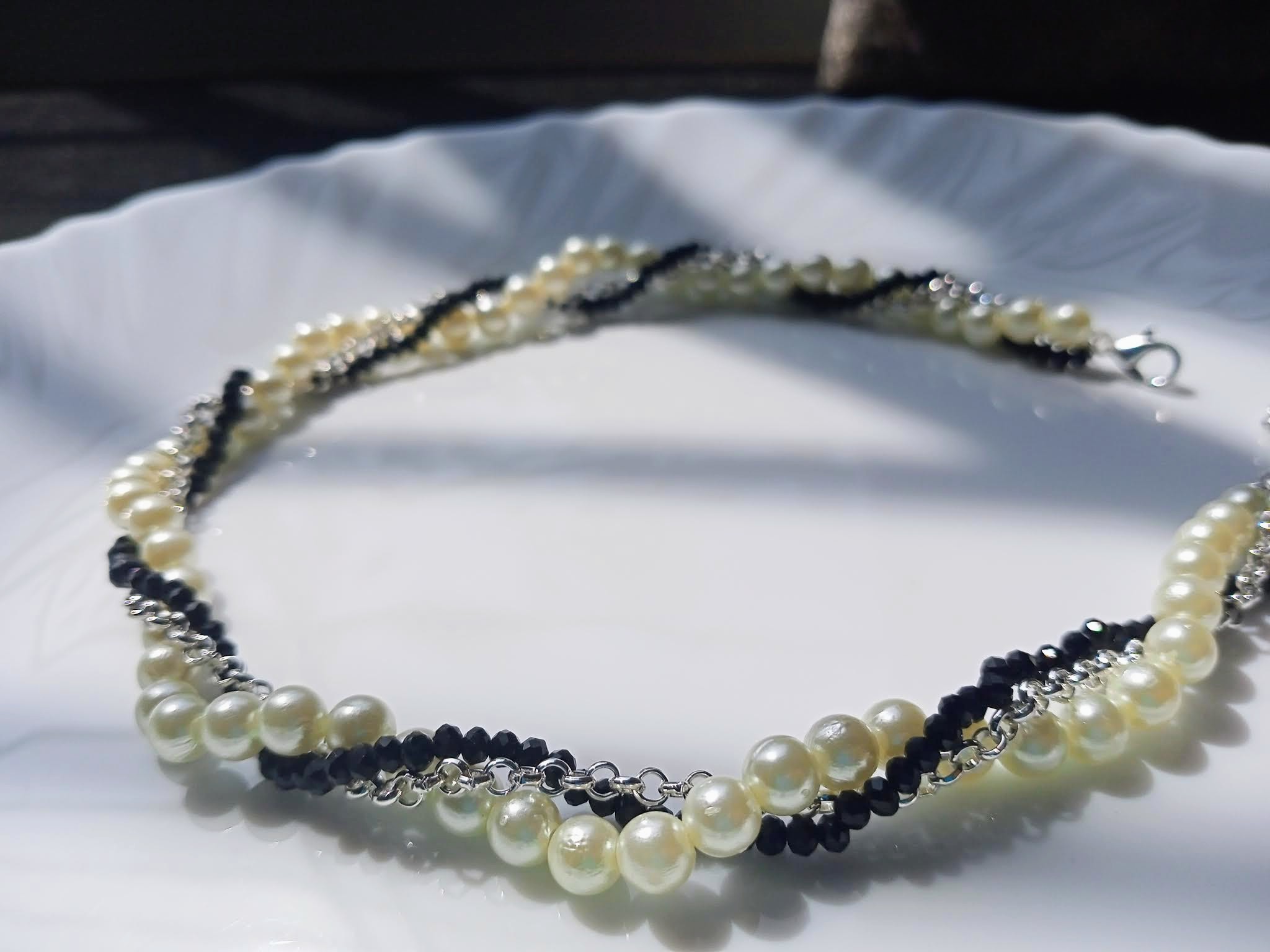 Pearl and Black crystals Necklace