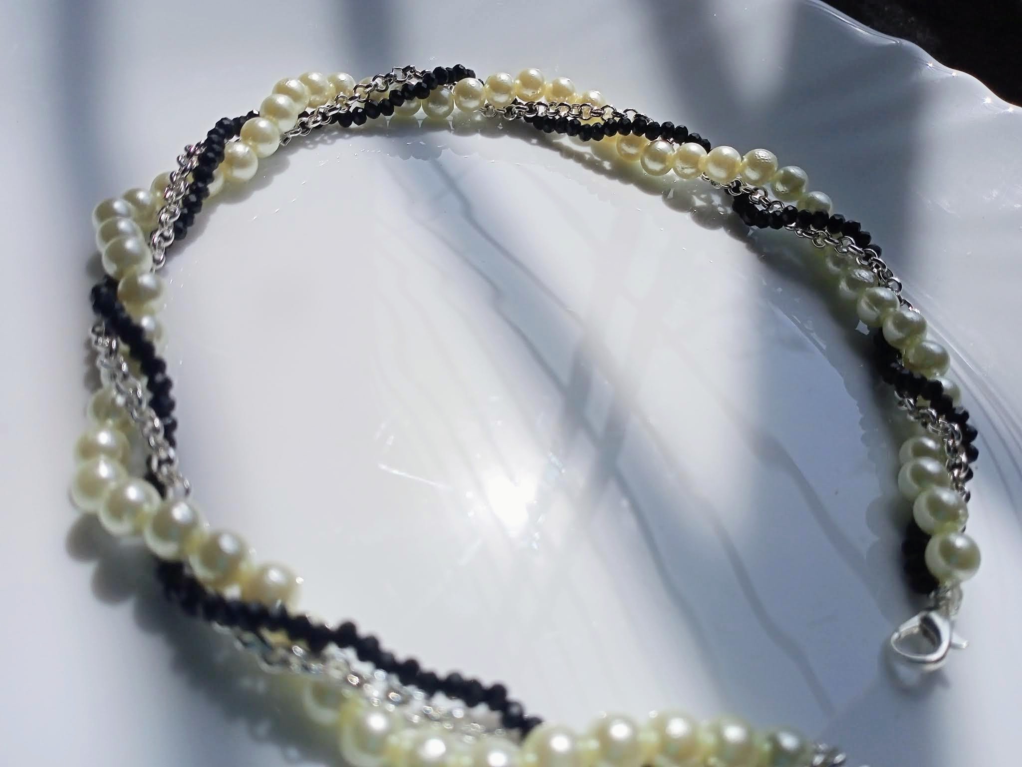 Pearl and Black crystals Necklace