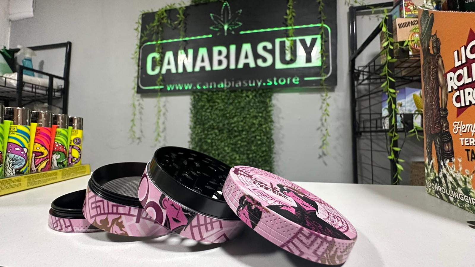  Grinder metálico Moon 4 Partes