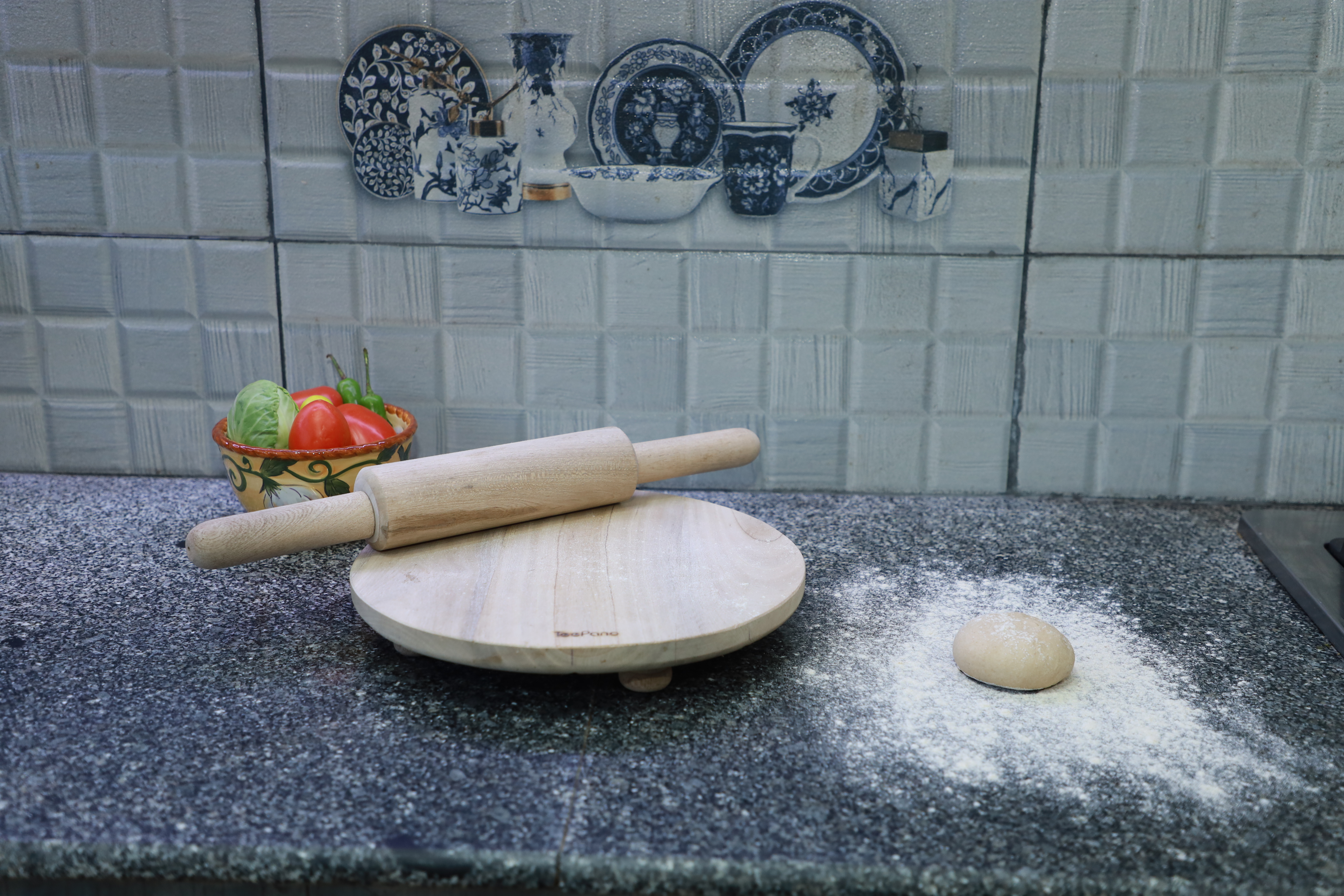 Wooden Rolling Board and Rolling Pin Set For Pizzas