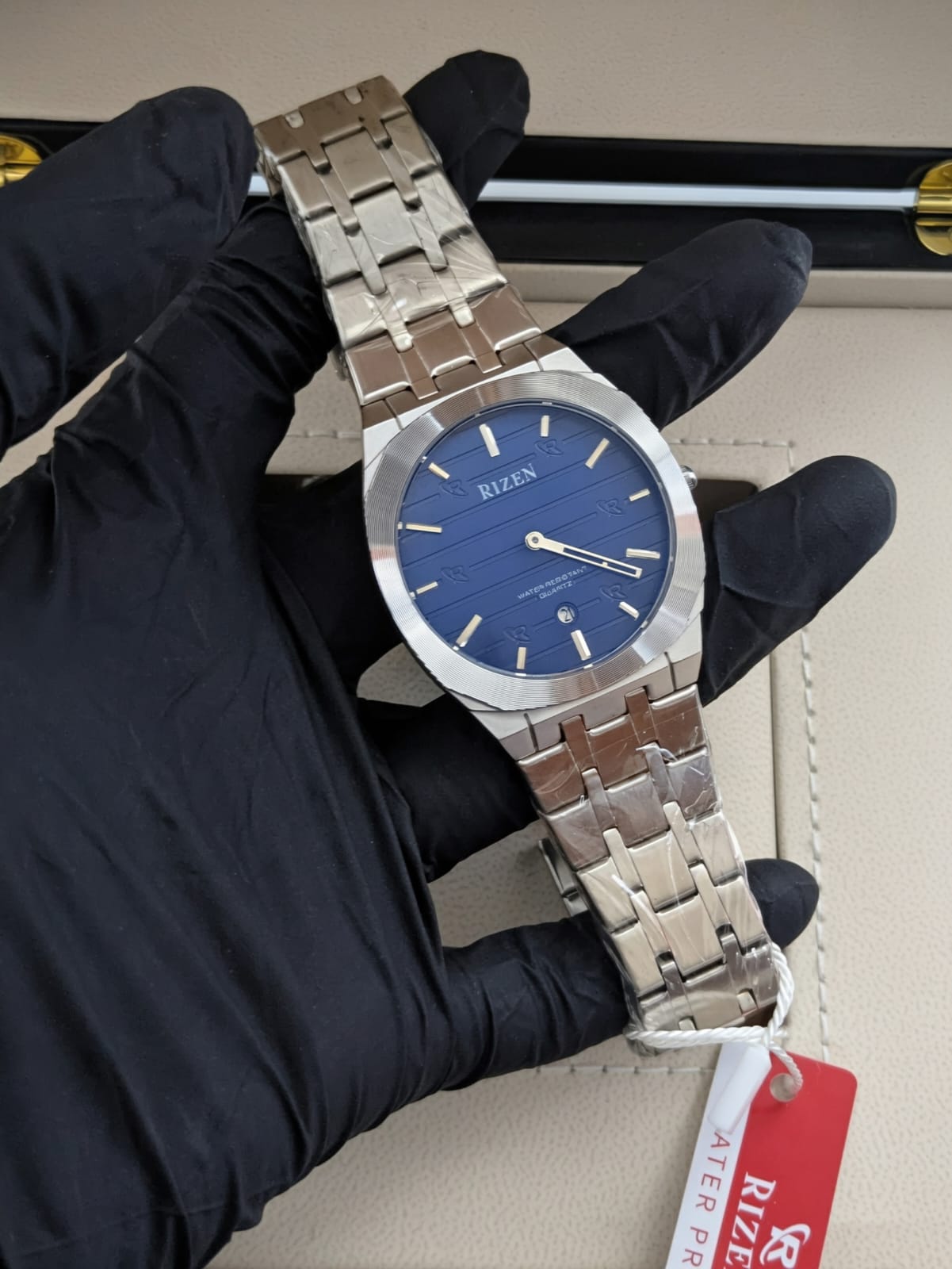 Rizen Original Men`s Stainless Steel Chain Watch with Master Lock