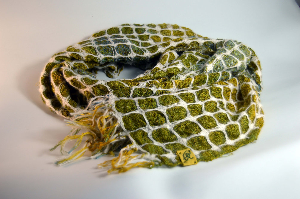 kaku-kaku shawl/scarf - koke (苔)collection