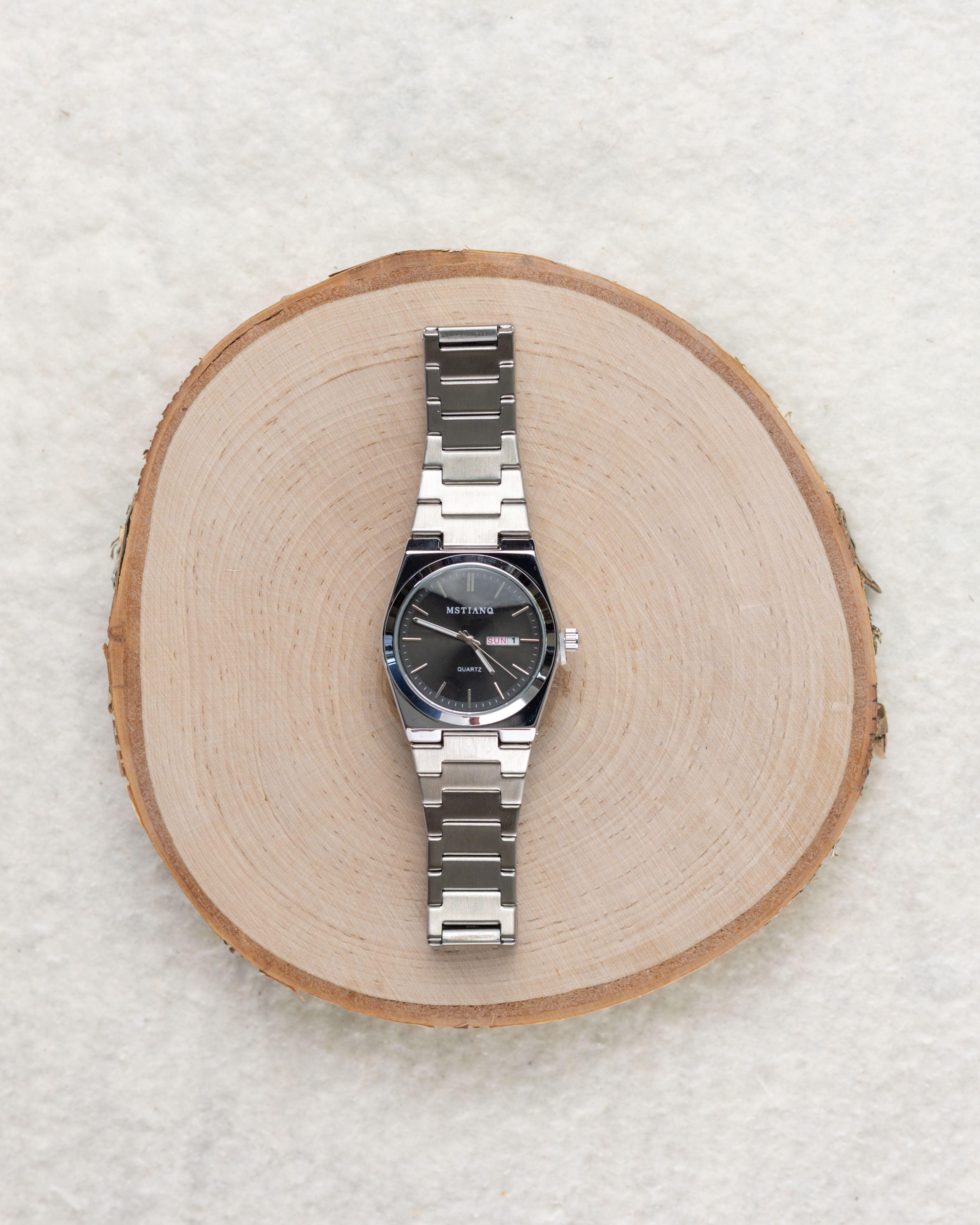 Mstianq Silver Minimal Date Watch