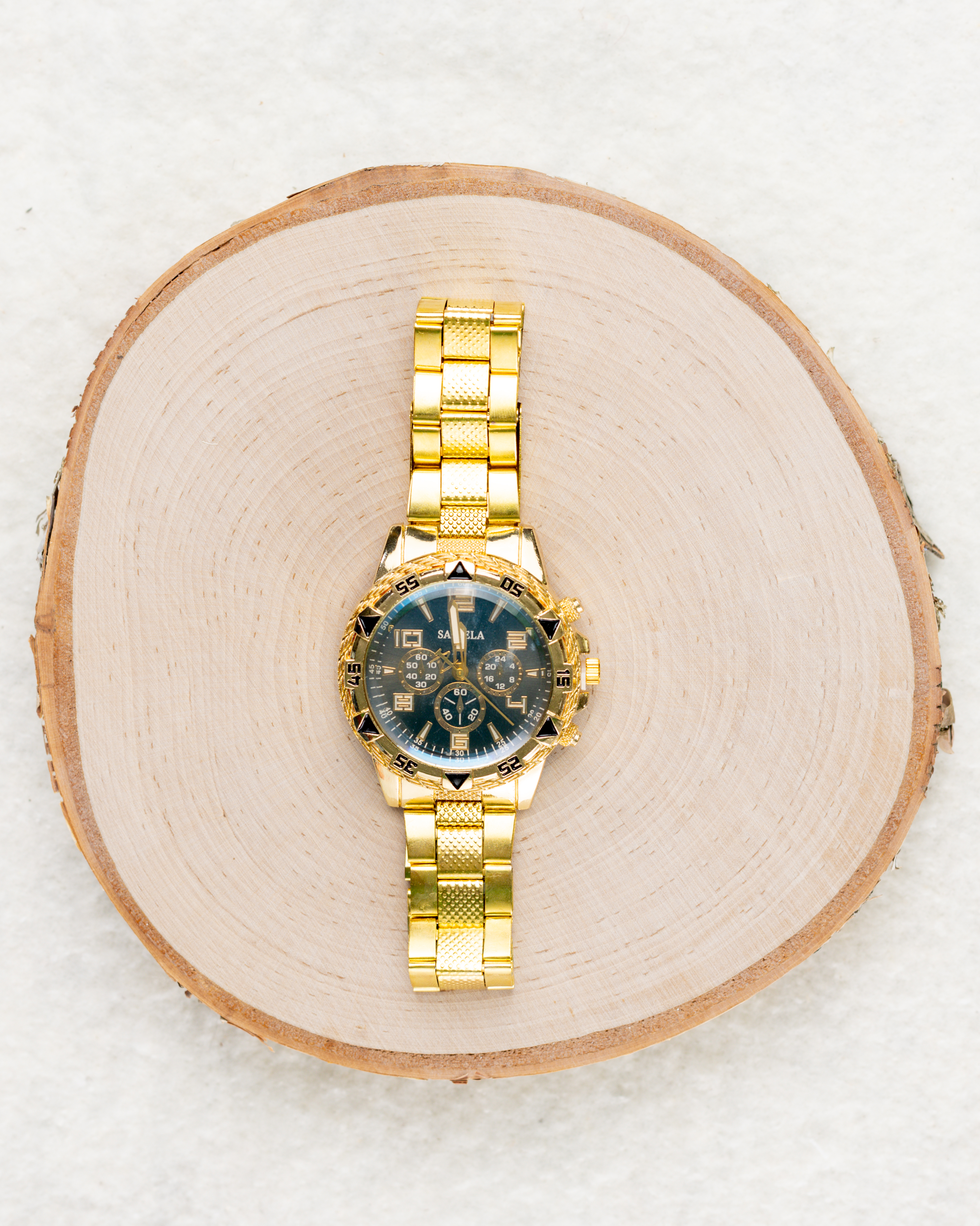 Saigela Men's Gold Watch