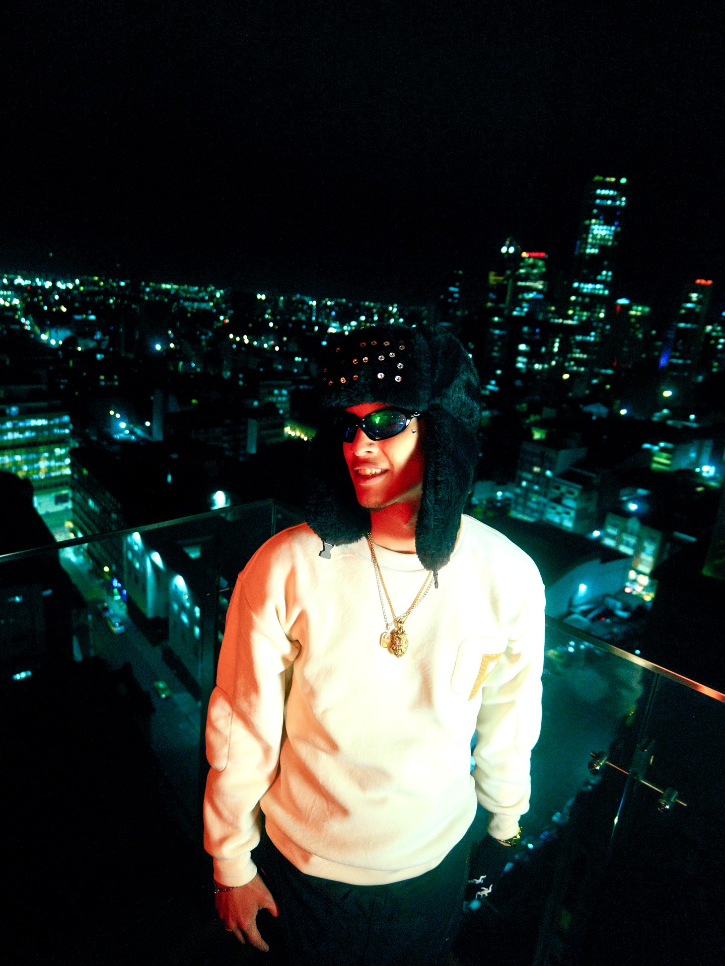 Gorro Ushanka Negro de Invierno – Estilo Urbano Premium