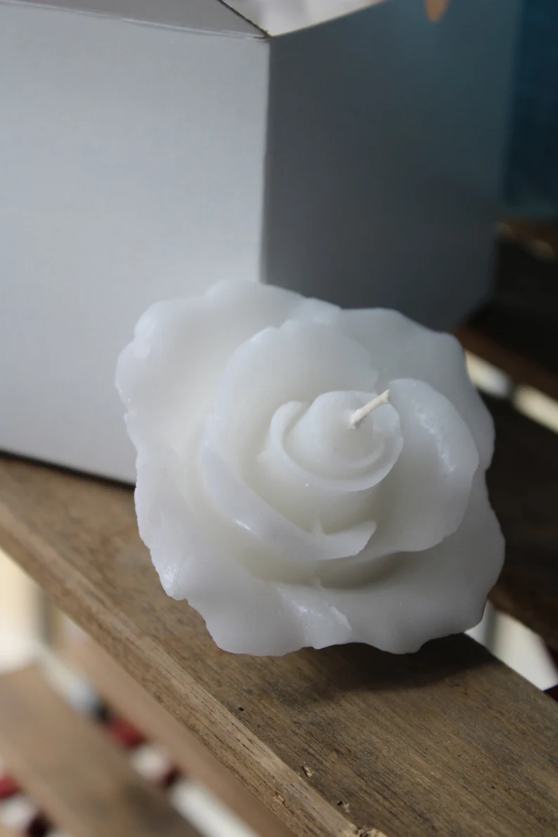 Floral Floating Candles | Rose Shaped, Unscented, Wedding Decor (Pack of 8)