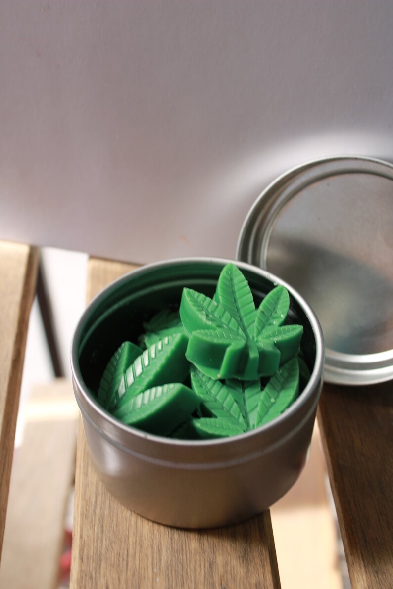 Pot Leaf Wax Melts | Soy Wax Melts | Scented Soy wax Melts | Strong Fragrance | Marijuana Scent | 2 oz