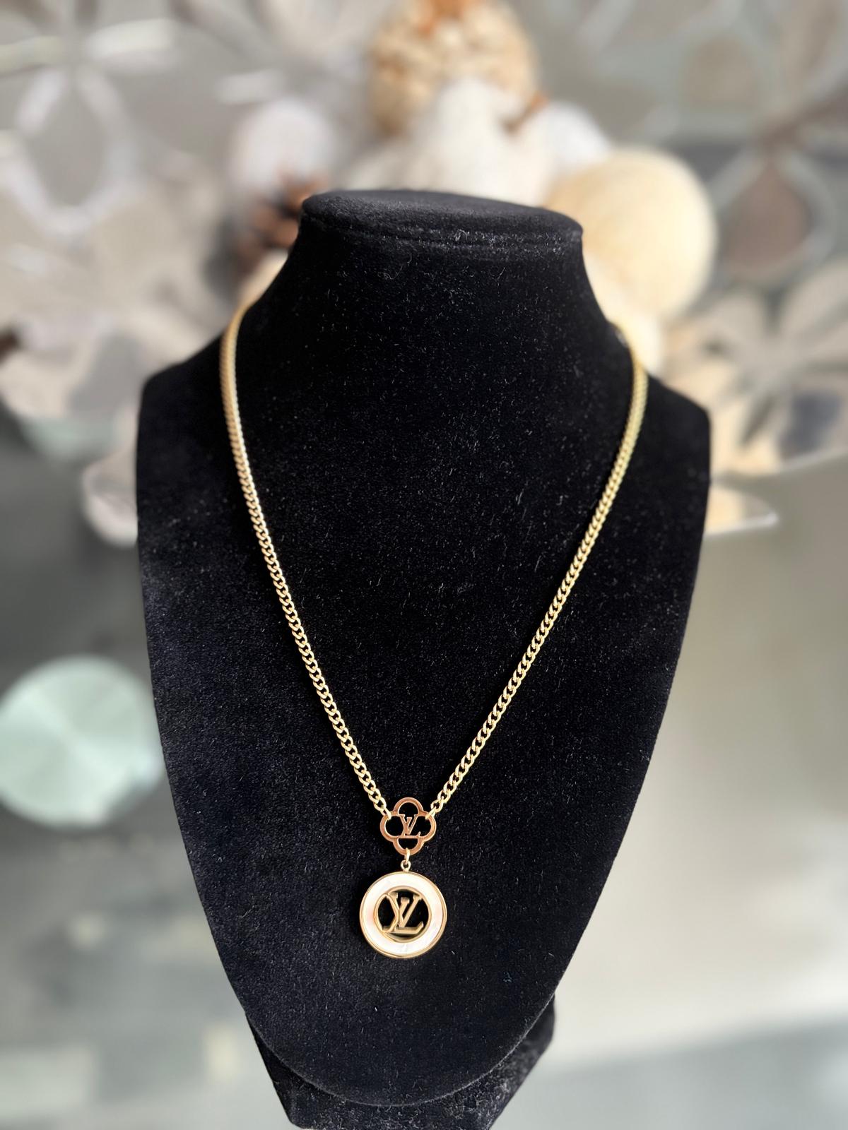 Velours Lumière – Collier raffiné